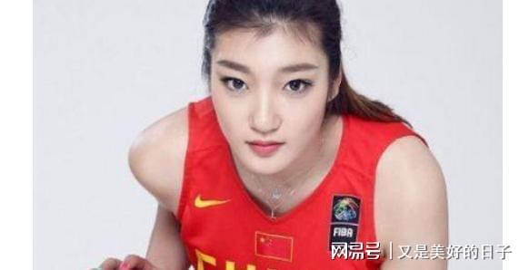 AG体育-李梦落选宫鲁鸣顶着巨大压力多数主帅难有此魄力(李梦演的宫二)